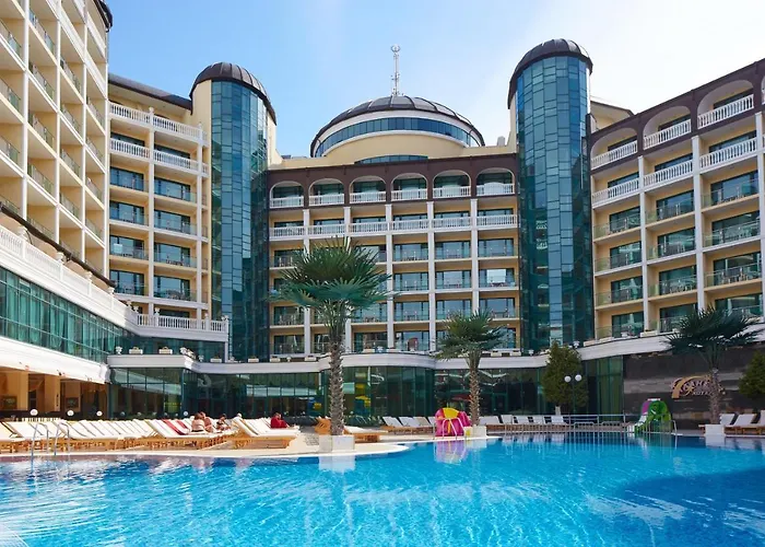 Planeta Hotel & Aquapark Free Beach Access